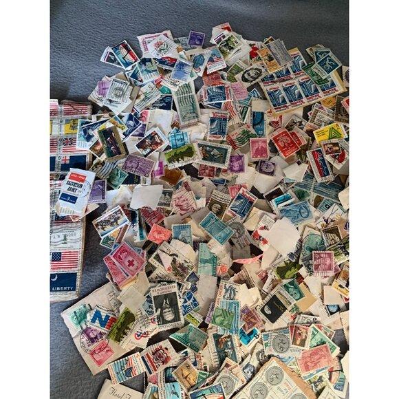 Vintage Postage Stamp Collection - Picture 4 of 15